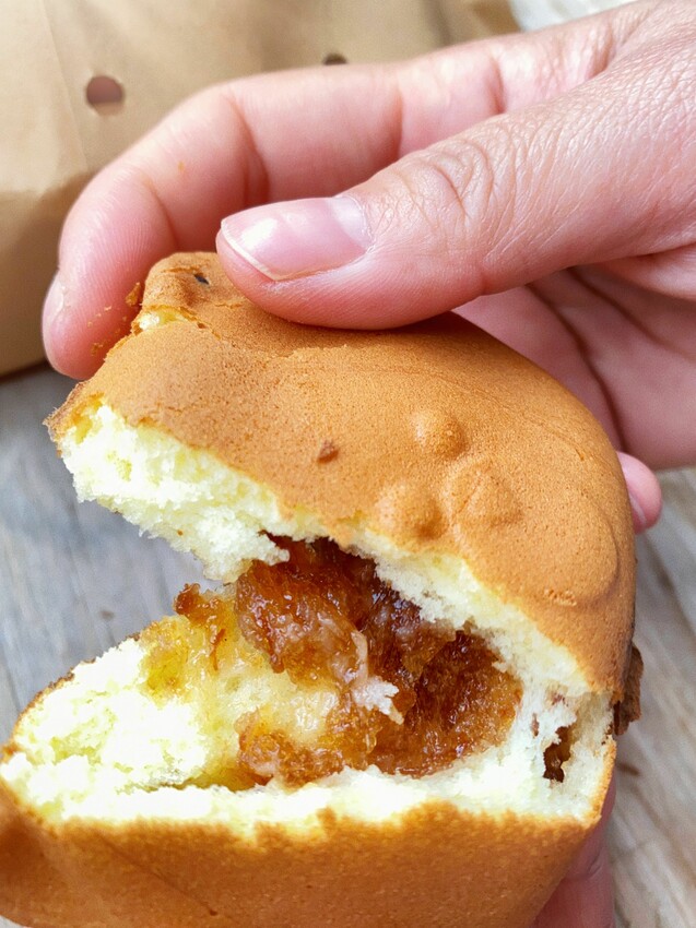 [台中西區] 蛋幾勒脆皮雞蛋糕｜超爆漿香草卡士達只要＄60｜隱藏在騎樓的銅板美食｜多種包餡雞蛋糕可選擇｜內附菜單 - 萍姐愛分享