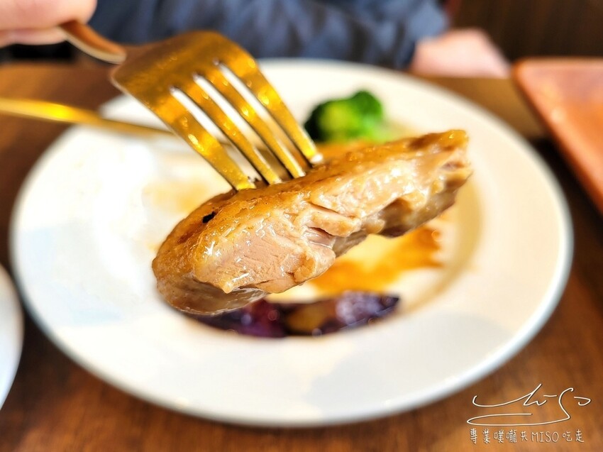 【松山區咖啡廳】Main Mano 曼瑪儂 ➤ 日本超人氣麵包店!Boulangerie et café 不只麵包好吃,餐點也一級棒