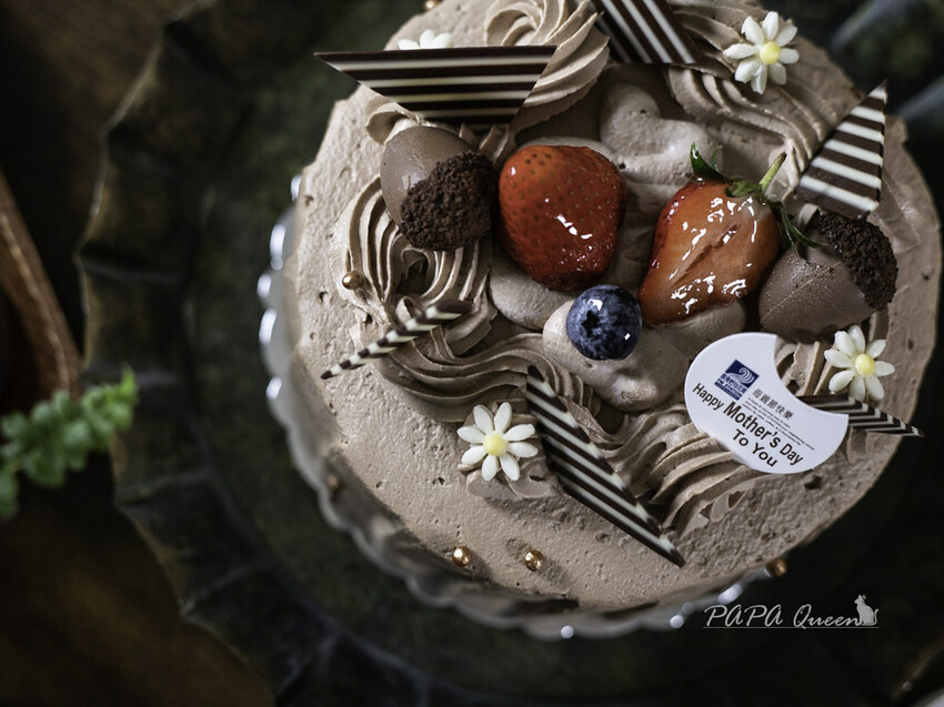 台中 2023 母親節蛋糕 預購｜馥漫麵包花園 FM STATION 期間限定『橡個女孩』濃醇巧克力蛋糕甜蜜過節