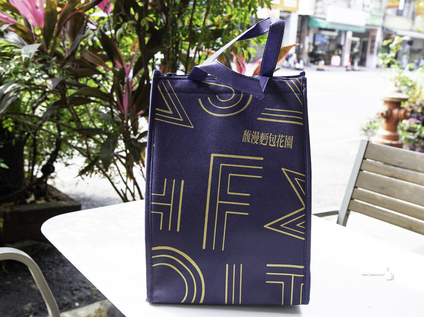 台中 2023 母親節蛋糕 預購｜馥漫麵包花園 FM STATION 期間限定『橡個女孩』濃醇巧克力蛋糕甜蜜過節