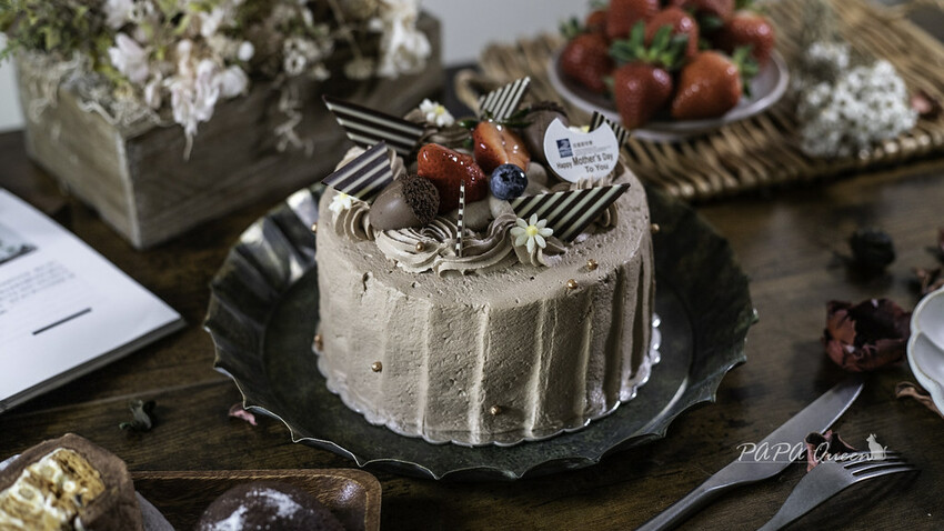 台中 2023 母親節蛋糕 預購｜馥漫麵包花園 FM STATION 期間限定『橡個女孩』濃醇巧克力蛋糕甜蜜過節