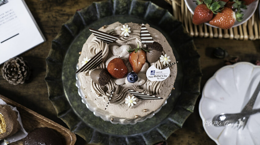 台中 2023 母親節蛋糕 預購｜馥漫麵包花園 FM STATION 期間限定『橡個女孩』濃醇巧克力蛋糕甜蜜過節