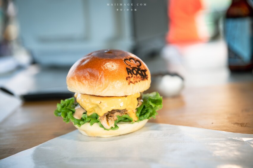 台北美食|儒私廚Root Kitchen~2023美式漢堡餐車最新品牌!經典的美式漢堡這家很厲害,新北美式漢堡推薦