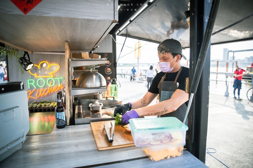 台北美食|儒私廚Root Kitchen~2023美式漢堡餐車最新品牌!經典的美式漢堡這家很厲害,新北美式漢堡推薦