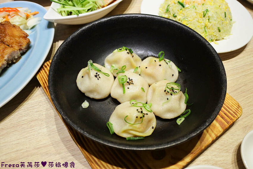 台南聚餐【漢來上海湯包】湯包蒸點生煎湯包超熱門必點！圓桌長桌聚會用餐人氣餐廳│台南店│南紡購物中心│東