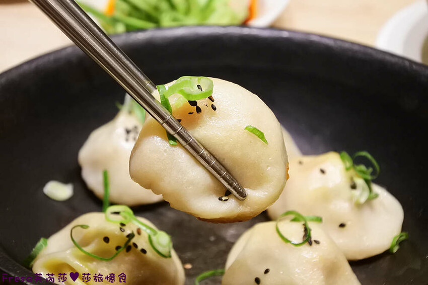 台南聚餐【漢來上海湯包】湯包蒸點生煎湯包超熱門必點！圓桌長桌聚會用餐人氣餐廳│台南店│南紡購物中心│東