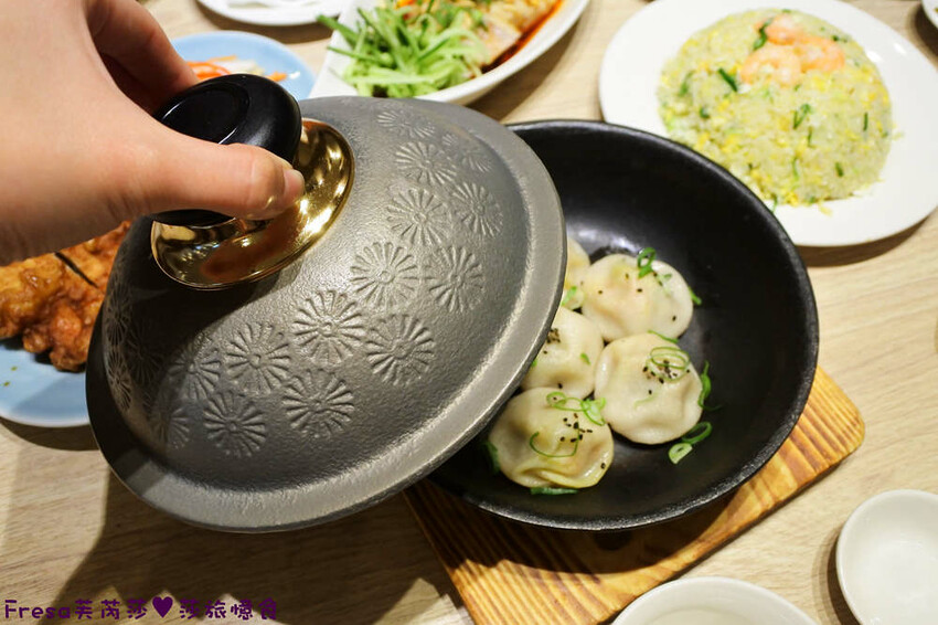 台南聚餐【漢來上海湯包】湯包蒸點生煎湯包超熱門必點！圓桌長桌聚會用餐人氣餐廳│台南店│南紡購物中心│東