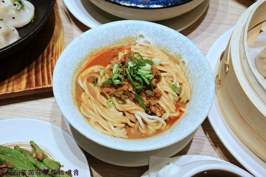 台南聚餐【漢來上海湯包】湯包蒸點生煎湯包超熱門必點！圓桌長桌聚會用餐人氣餐廳│台南店│南紡購物中心│東