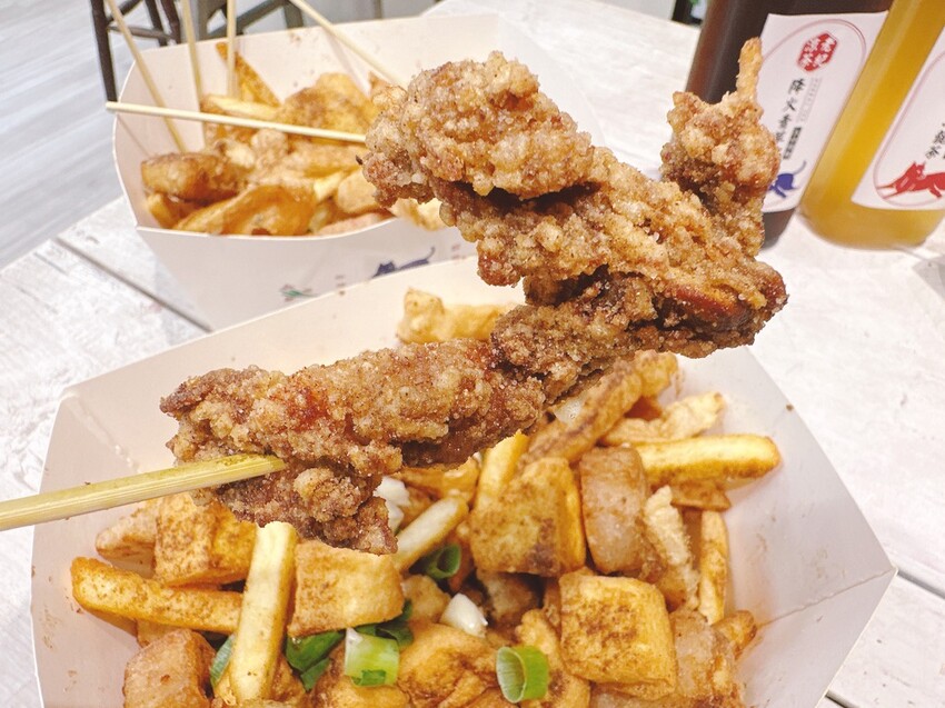 鹽酥紀潮州店line 加入好友線上訂餐，好吃不用久等吶～