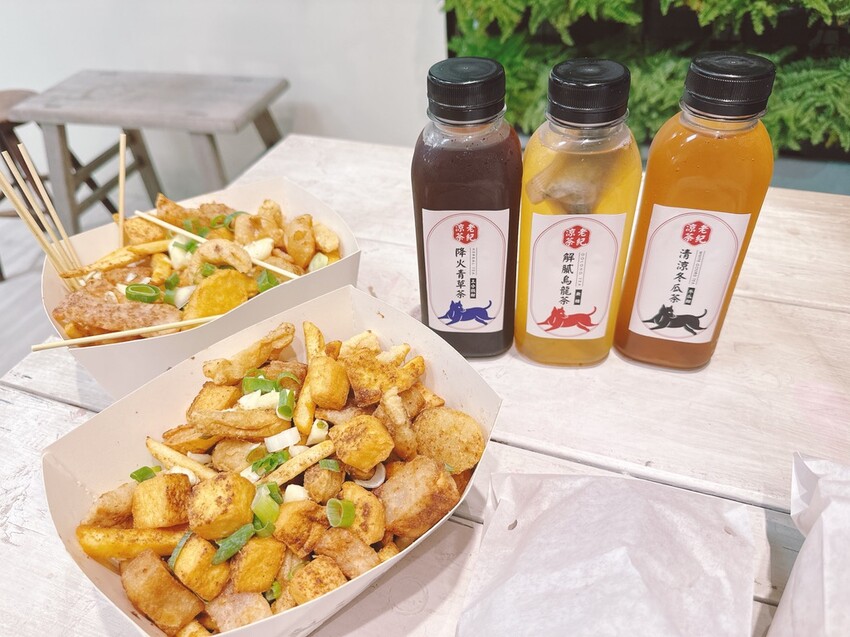 鹽酥紀潮州店line 加入好友線上訂餐，好吃不用久等吶～