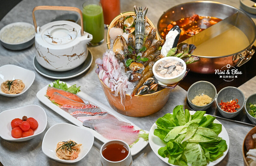 不加牛油的麻辣鍋，葷素皆可，而且還可以喝~飯後還有桌邊手沖豆花秀 -妮妮布魯