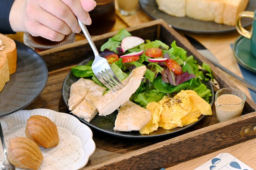 南投豪華莊園森林系咖啡館 南投親子景點 南投約會餐廳推薦_台灣惠蓀咖啡埔里品牌館