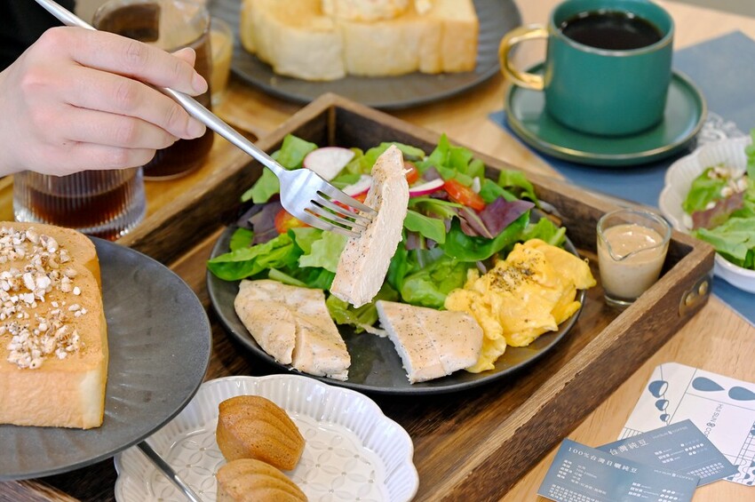 南投豪華莊園森林系咖啡館 南投親子景點 南投約會餐廳推薦_台灣惠蓀咖啡埔里品牌館