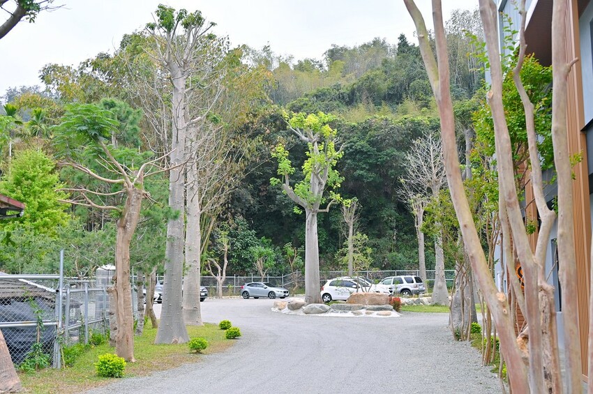 南投豪華莊園森林系咖啡館 南投親子景點 南投約會餐廳推薦_台灣惠蓀咖啡埔里品牌館