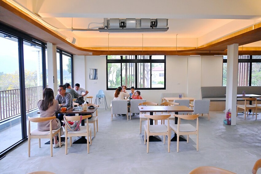 南投豪華莊園森林系咖啡館 南投親子景點 南投約會餐廳推薦_台灣惠蓀咖啡埔里品牌館