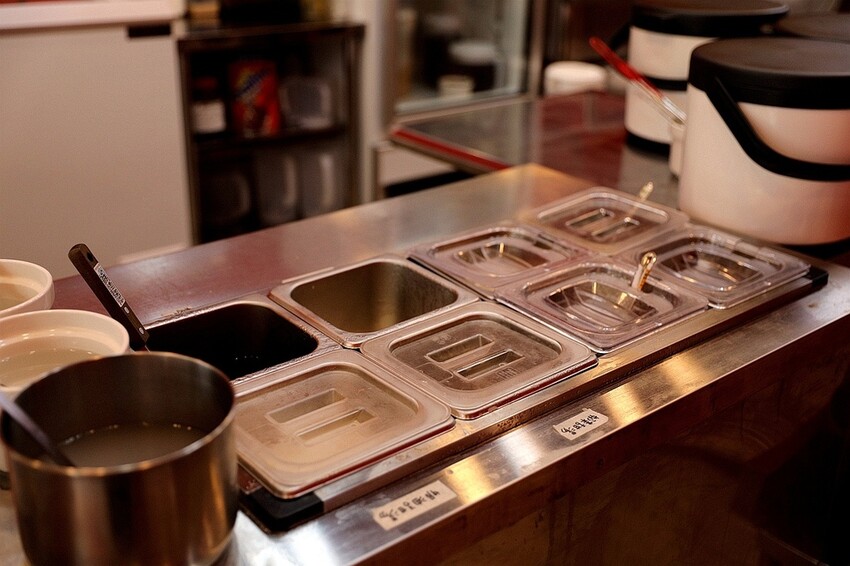 豆花甜湯＆手搖飲一次滿足｜棧平村豆花&一縷糖熟成紅茶（大里美食）