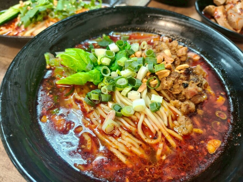 “古亭站美食”蜀來飽重慶小麵--吃過就回不去的經典酸辣粉/