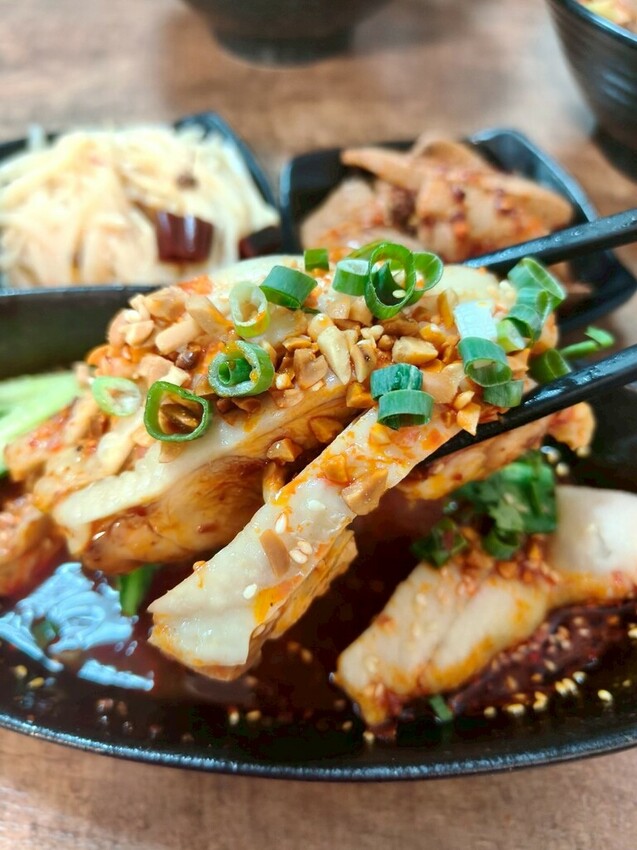 “古亭站美食”蜀來飽重慶小麵--吃過就回不去的經典酸辣粉/