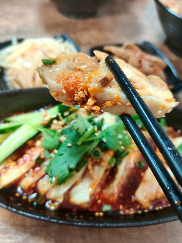 “古亭站美食”蜀來飽重慶小麵--吃過就回不去的經典酸辣粉/