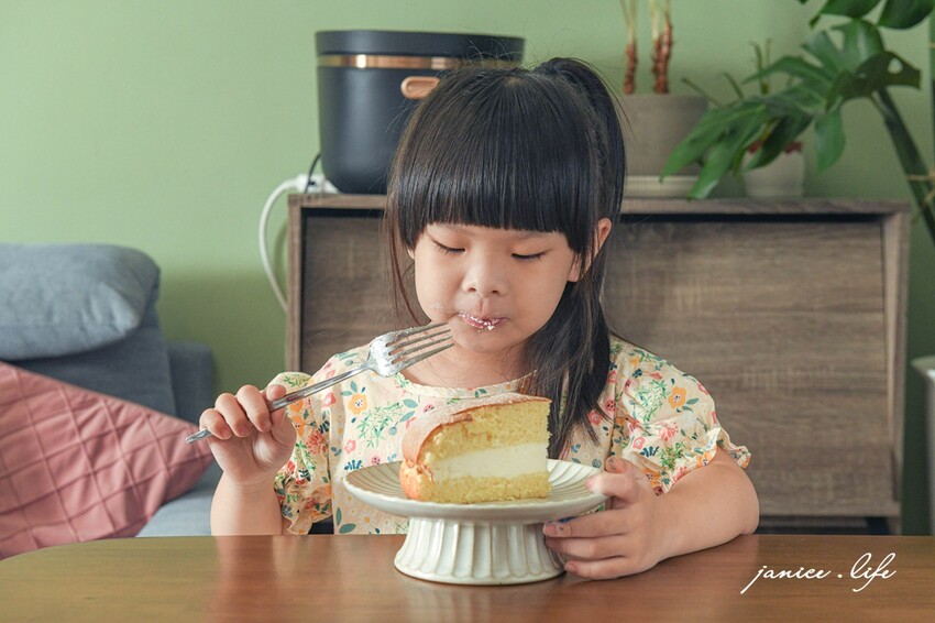 MIMIAN瞇瞇眼｜最療癒的生乳波士頓派｜清爽鮮奶油+澎軟蛋糕｜台中彌月蛋糕彌月禮盒推薦｜宅配甜點 - 潔妮食旅生活