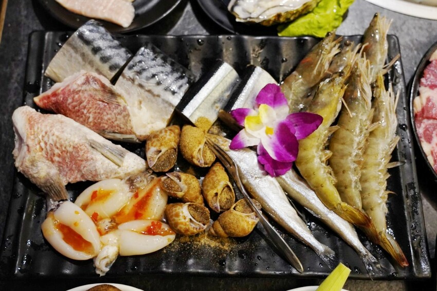 498元就能燒肉吃到飽!菜單+自助超過100種選擇,120分鐘讓你點滿,688元就有和牛、神戶牛、牛舌~