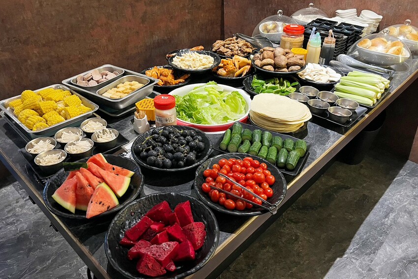 498元就能燒肉吃到飽!菜單+自助超過100種選擇,120分鐘讓你點滿,688元就有和牛、神戶牛、牛舌~