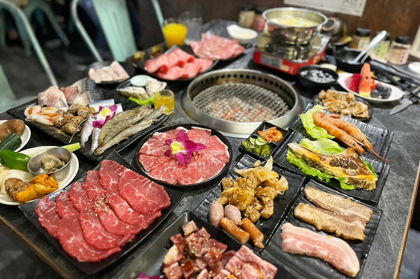 498元就能燒肉吃到飽!菜單+自助超過100種選擇,120分鐘讓你點滿,688元就有和牛、神戶牛、牛舌~