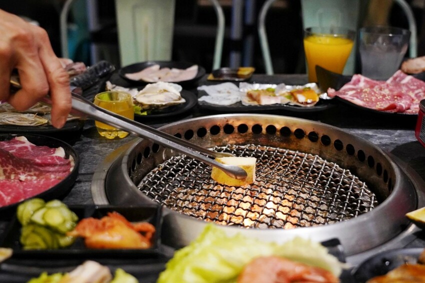 498元就能燒肉吃到飽!菜單+自助超過100種選擇,120分鐘讓你點滿,688元就有和牛、神戶牛、牛舌~