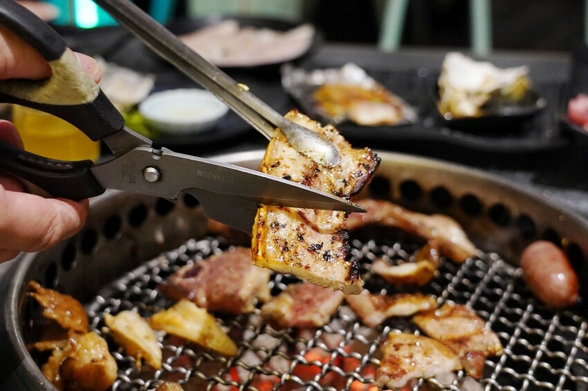 498元就能燒肉吃到飽!菜單+自助超過100種選擇,120分鐘讓你點滿,688元就有和牛、神戶牛、牛舌~