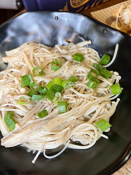(新莊美食)燒玖。零壹串燒 / 海鮮 / 碳烤 新莊居酒屋串燒推薦 新鮮海鮮料理 比手掌大生蠔 生食級干貝 超好