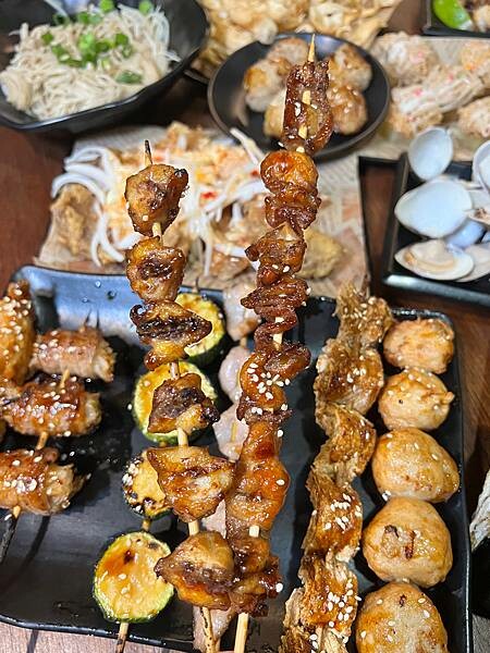 (新莊美食)燒玖。零壹串燒 / 海鮮 / 碳烤 新莊居酒屋串燒推薦 新鮮海鮮料理 比手掌大生蠔 生食級干貝 超好