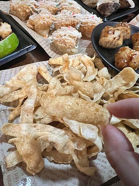 (新莊美食)燒玖。零壹串燒 / 海鮮 / 碳烤 新莊居酒屋串燒推薦 新鮮海鮮料理 比手掌大生蠔 生食級干貝 超好