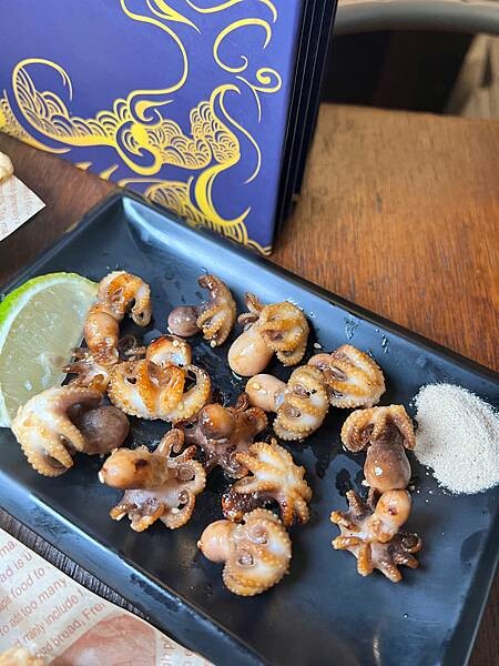 (新莊美食)燒玖。零壹串燒 / 海鮮 / 碳烤 新莊居酒屋串燒推薦 新鮮海鮮料理 比手掌大生蠔 生食級干貝 超好