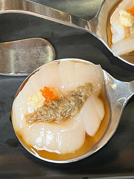 (新莊美食)燒玖。零壹串燒 / 海鮮 / 碳烤 新莊居酒屋串燒推薦 新鮮海鮮料理 比手掌大生蠔 生食級干貝 超好