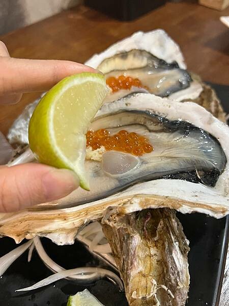 (新莊美食)燒玖。零壹串燒 / 海鮮 / 碳烤 新莊居酒屋串燒推薦 新鮮海鮮料理 比手掌大生蠔 生食級干貝 超好