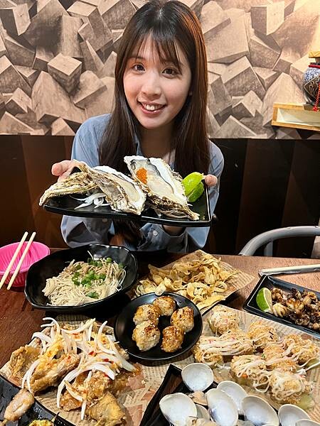 (新莊美食)燒玖。零壹串燒 / 海鮮 / 碳烤 新莊居酒屋串燒推薦 新鮮海鮮料理 比手掌大生蠔 生食級干貝 超好