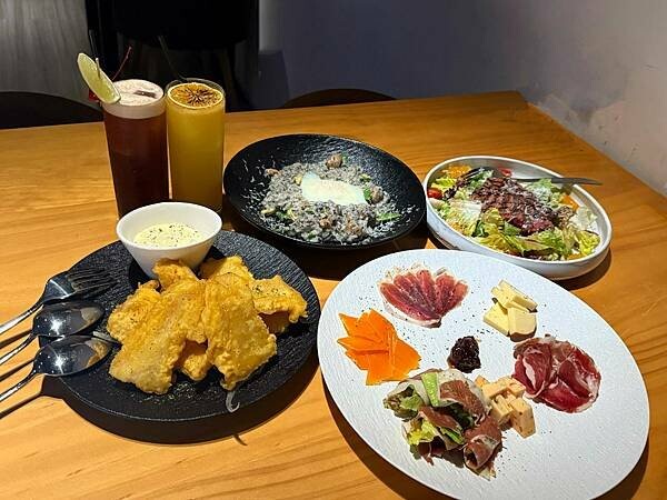 台北巷弄美食「東區餐酒館」凨餐酒 Fong Bar & Ki