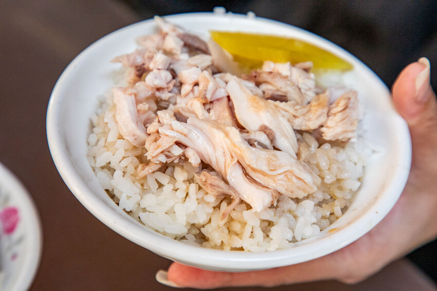 嘉義火雞肉飯只要20元!東市場頭家火雞肉飯,CP值爆表老店佛心價開吃。
