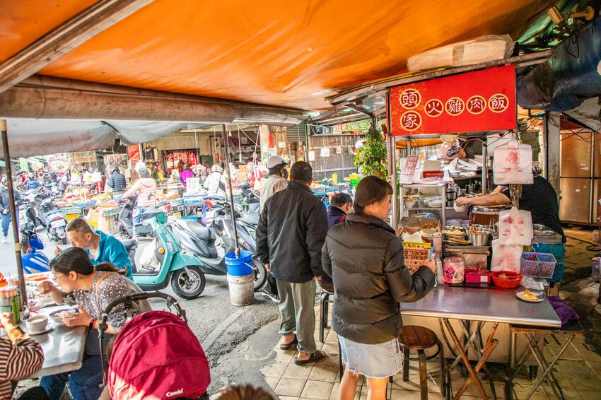 嘉義火雞肉飯只要20元!東市場頭家火雞肉飯,CP值爆表老店佛心價開吃。