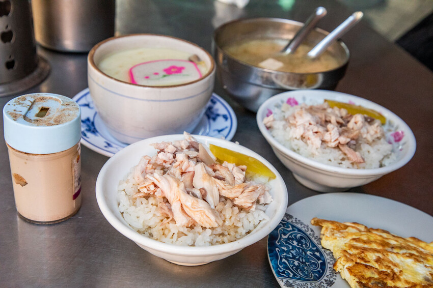 嘉義火雞肉飯只要20元!東市場頭家火雞肉飯,CP值爆表老店佛心價開吃。