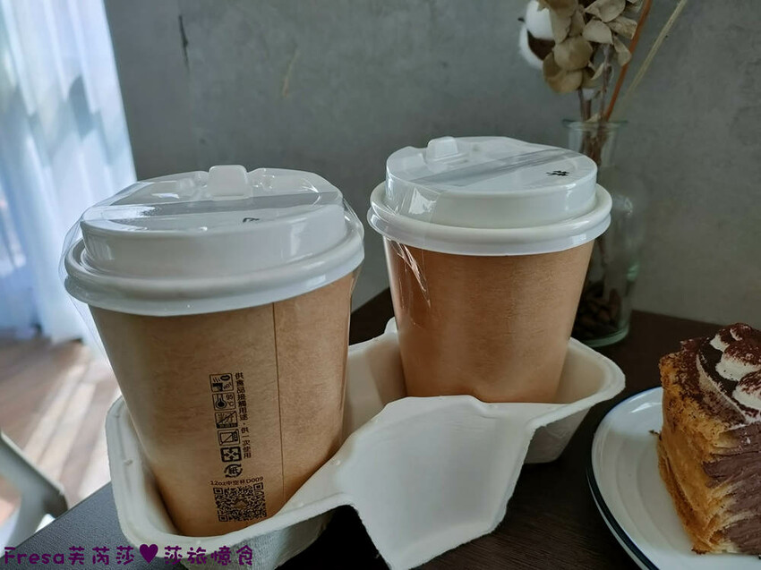 嘉義甜點【櫻桃計畫】綠意溫暖裝潢網美餐廳.千層蛋糕＋醇濃咖啡下午茶│葉綠宿旅館│西區美食