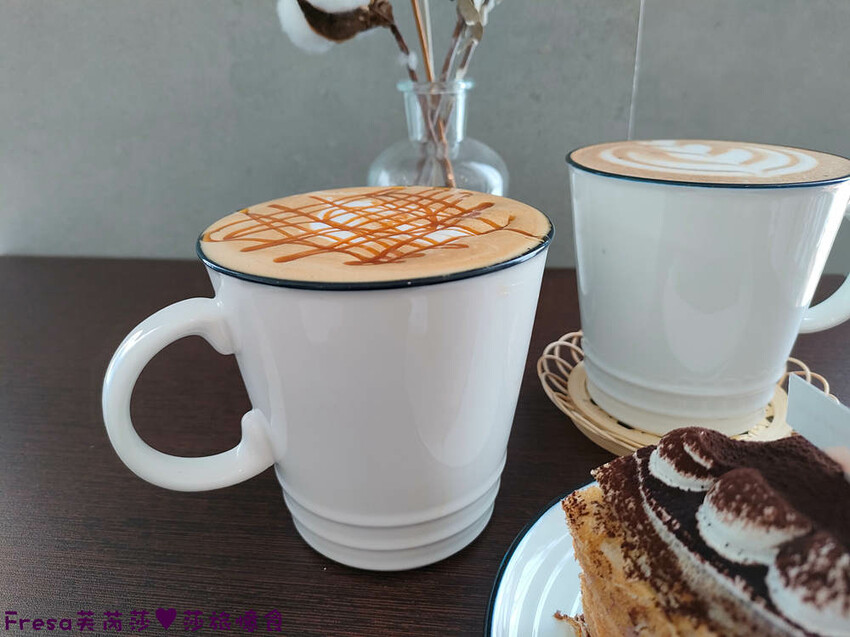 嘉義甜點【櫻桃計畫】綠意溫暖裝潢網美餐廳.千層蛋糕＋醇濃咖啡下午茶│葉綠宿旅館│西區美食