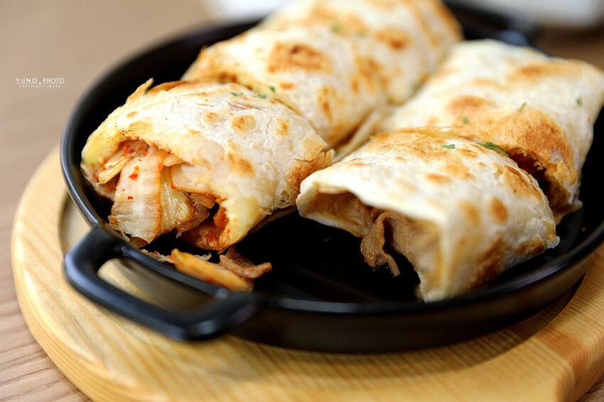 好吧早午餐Brunch｜超人氣早午餐、義大利麵店推薦！激推羅勒青醬海鮮義大利麵、鐵板泡菜燒肉蛋餅捲 網美風