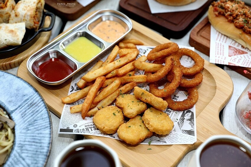 好吧早午餐Brunch｜超人氣早午餐、義大利麵店推薦！激推羅勒青醬海鮮義大利麵、鐵板泡菜燒肉蛋餅捲 網美風