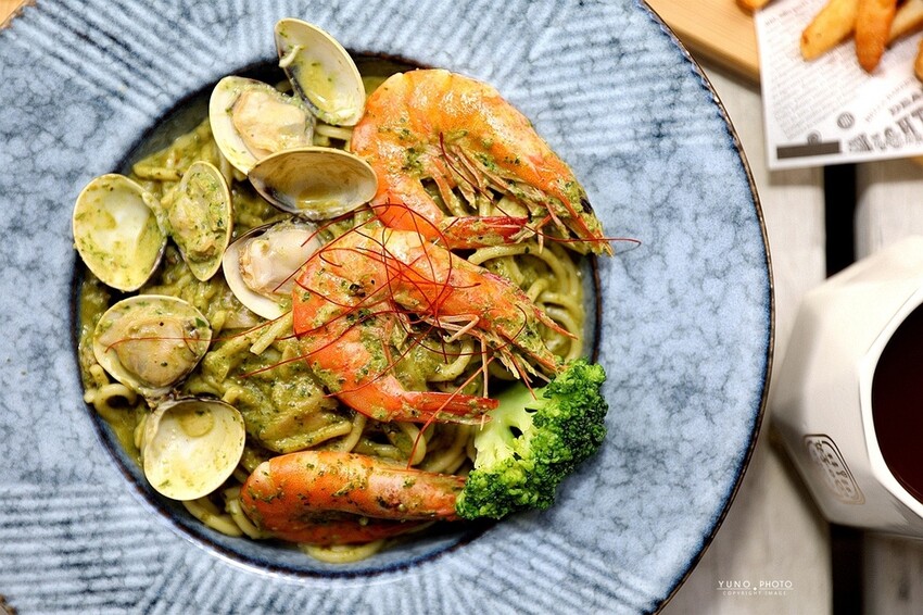 好吧早午餐Brunch｜超人氣早午餐、義大利麵店推薦！激推羅勒青醬海鮮義大利麵、鐵板泡菜燒肉蛋餅捲 網美風