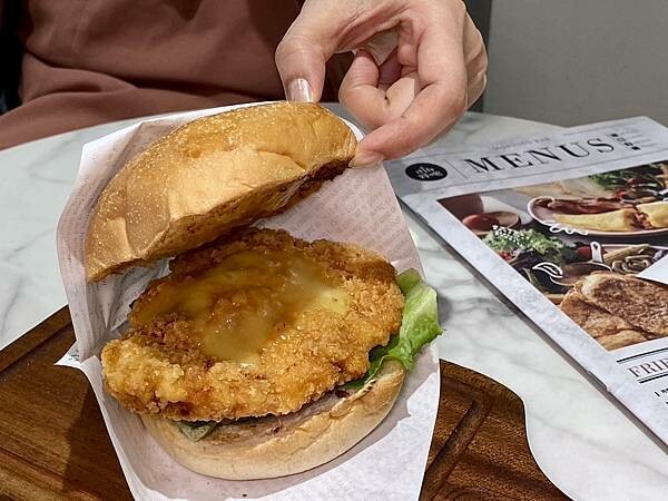 台北市士林區[天母早午餐] 好吧Brunch 高cp值超人氣早午餐 漢堡 義大利麵！#士林天母早餐 @蛋寶趴趴go