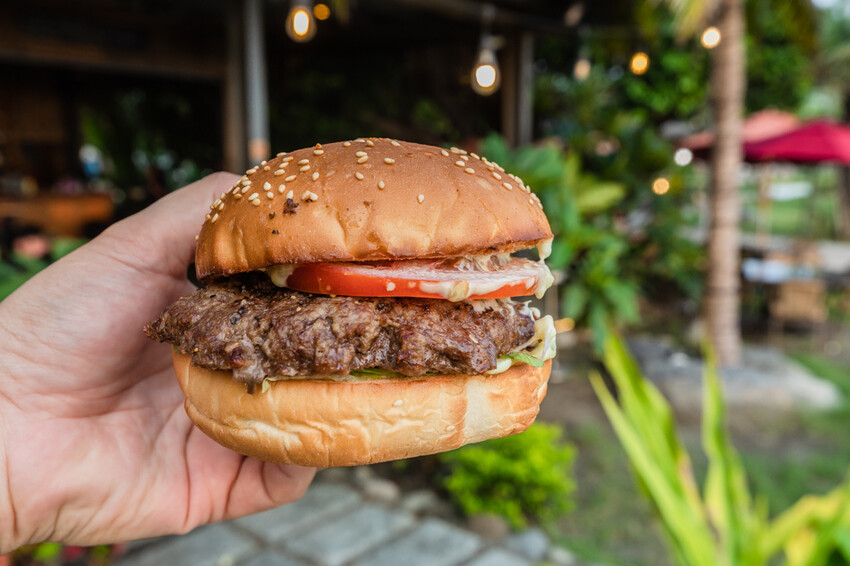 旗津沙灘吧 – 高雄最美沙灘酒吧 x 來杯偽Tequila Sunris跟偽Mojito有種偽出國的感覺呢!餐點也超優的