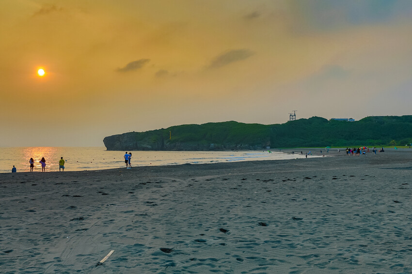 旗津沙灘吧 – 高雄最美沙灘酒吧 x 來杯偽Tequila Sunris跟偽Mojito有種偽出國的感覺呢!餐點也超優的