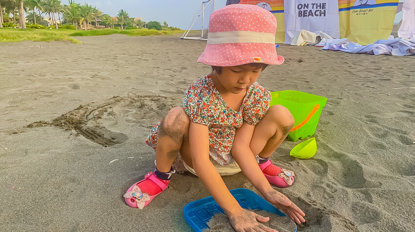 旗津沙灘吧 – 高雄最美沙灘酒吧 x 來杯偽Tequila Sunris跟偽Mojito有種偽出國的感覺呢!餐點也超優的