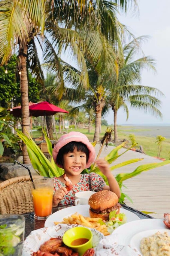 旗津沙灘吧 – 高雄最美沙灘酒吧 x 來杯偽Tequila Sunris跟偽Mojito有種偽出國的感覺呢!餐點也超優的